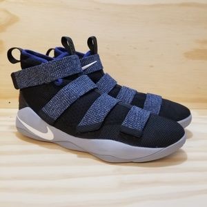 Nike Lebron James Soldier 11 SIZE 12 Mens